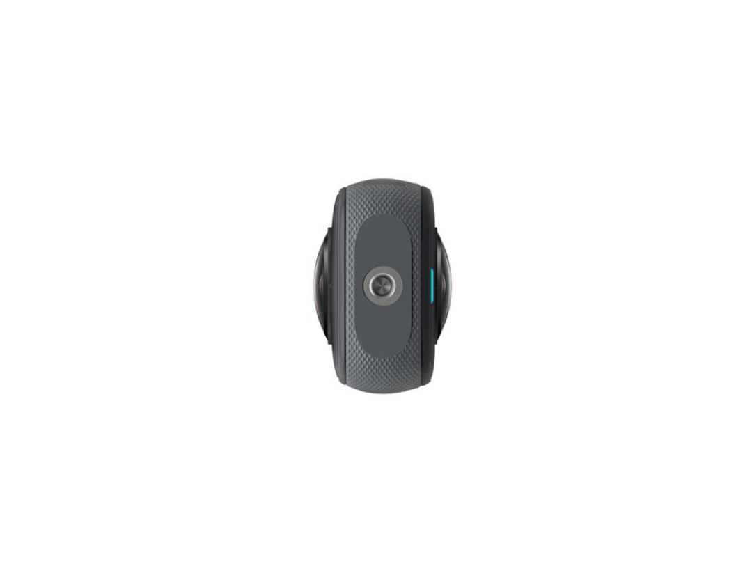 كاميرا الحركة Insta360 X3 بزاوية 360 درجة  كاميرا الحركة Insta360 X3 بزاوية 360 درجة